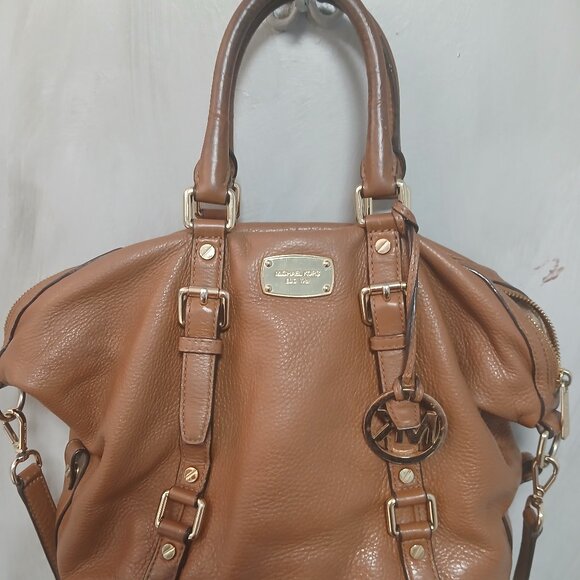 Michael Kors Classic Satchel🤎 - Picture 1 of 14